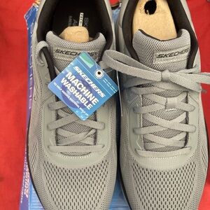 Skechers D'LUX Ultra Gray and Black Sneakers